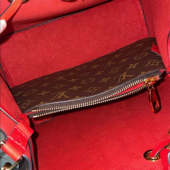 SOLD. Louis Vuitton NeoNoe Monogram in Coquelicot - Picture 14 of 14